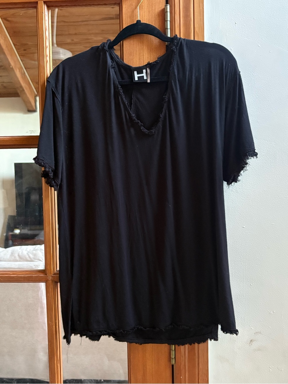 H by Bordeaux Black Distressed Raw Edge V-Neck Tee Size Large